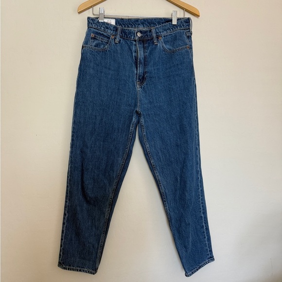 GAP High Rise Mom Jeans Dark Indigo Wash Tapered Leg Comfortable Size 29 Women’s - Picture 1 of 6